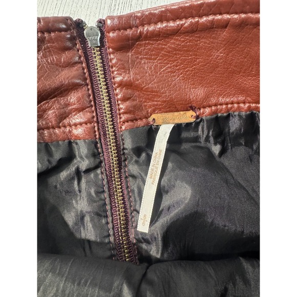 Free People Modern Femme Vegan Leather Mini Skirt Size 6 - Picture 3 of 5